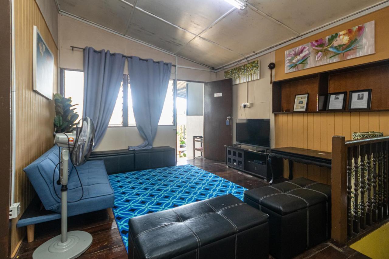 Aiza Homestay Opposite Abang Strawberry Taman Sedia Tanah Rata Exterior foto